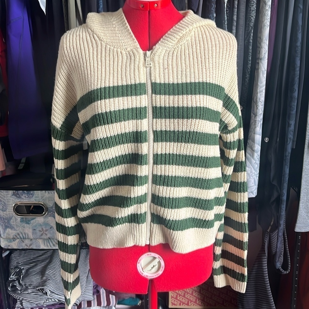 SM309 Witty fox zip up sweater